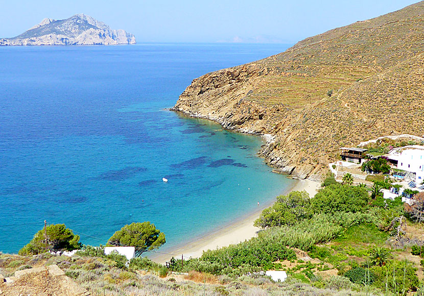 Levrossos beach i Aegiali på Amorgos i Kykladerna.