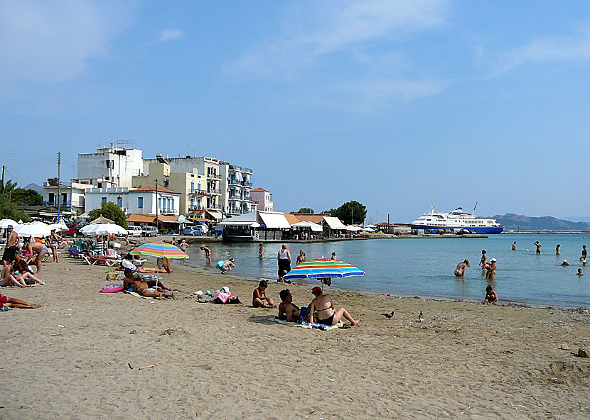 Avra beach i Egina stad