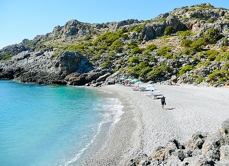 Krios beach nära Paleochora på södra Kreta är populär bland nudister.