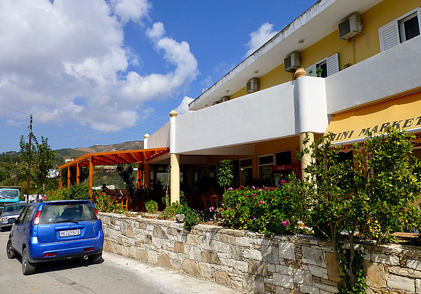 Taverna Iliomanolis i den lilla byn Kanevos nära Plakias på södra Kreta.