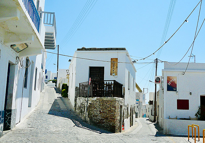 Byn Tripiti på Milos i Kykladerna.