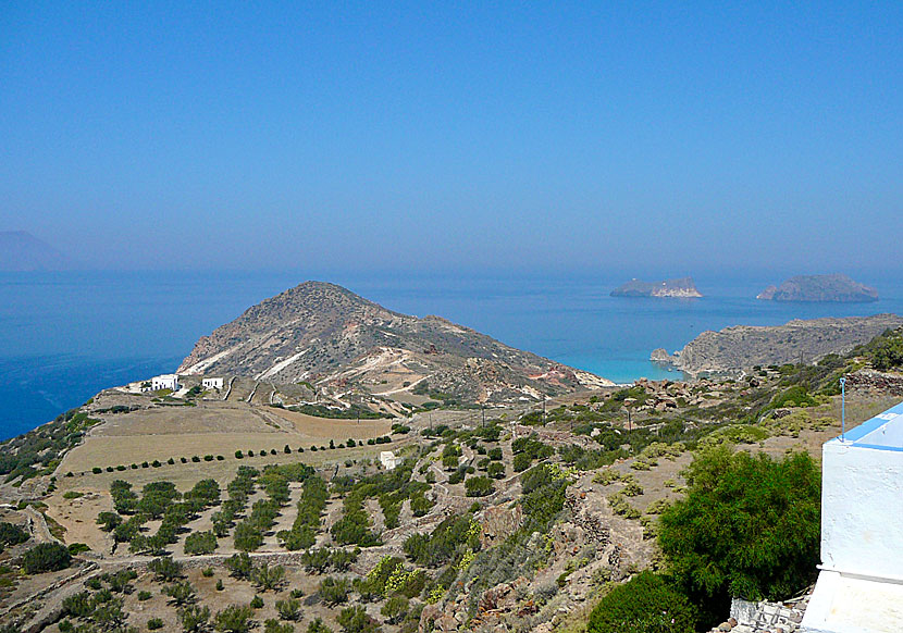 Utsikt över havet från Panagia Korfiotissa church i Plaka.