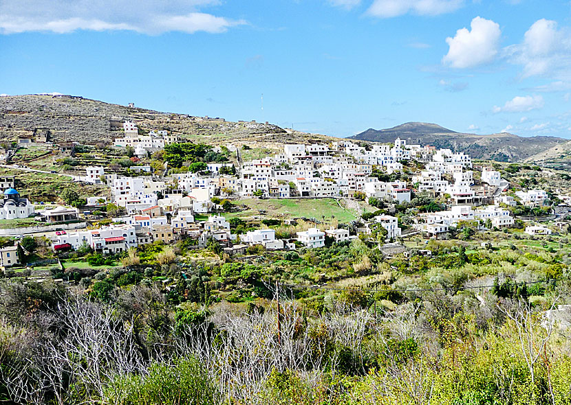 Kouros of Melanes ligger nära den genuina byn Melanes på Naxos.