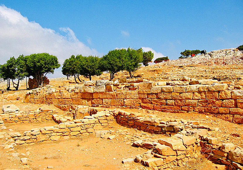 Arkeologiska utgrävningar vid kyrkan Agios Andreas på Sifnos.