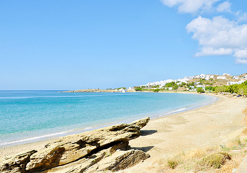Agios Sostis beach på Tinos i Kykladerna.