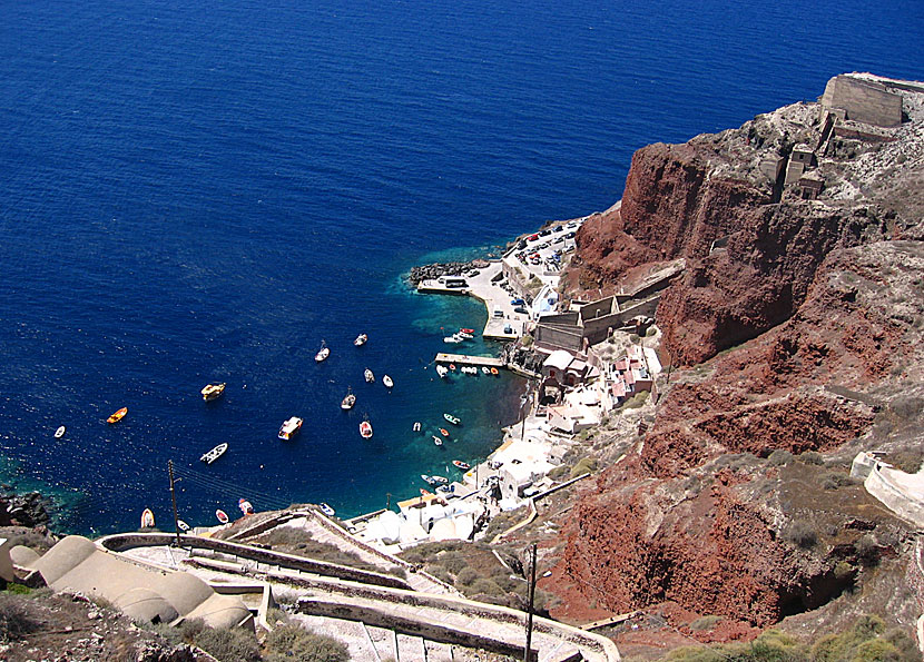 Hamnen i Amoudia under Oia på Santorini.