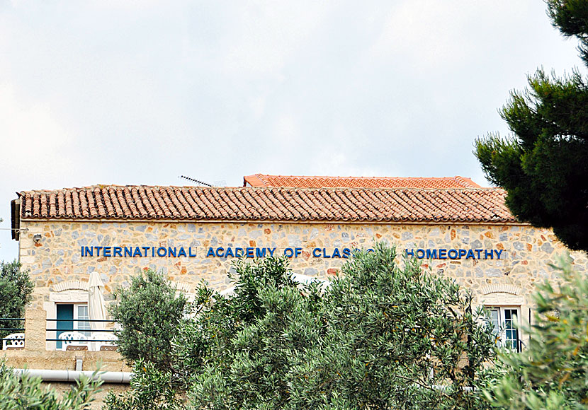 Homeopatskolan Academi of Homeopathy på ön Alonissos i Grekland.