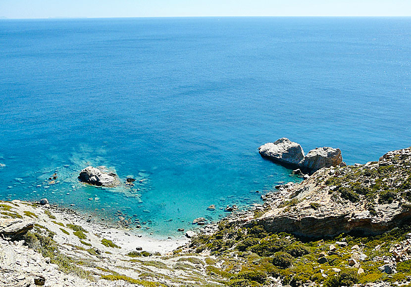 Amoudi (eller Ammoudi) beach är en av Amorgos minst kända stränder.
