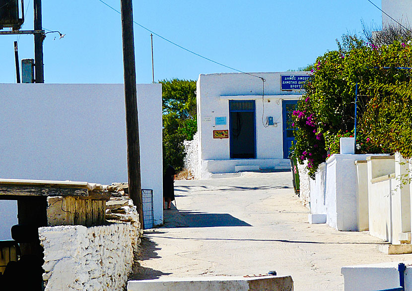 Den bilfria byn Vroutsi på Amorgos.