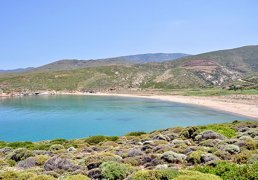 Ateni beach på nordöstra Andros i Kykladerna.