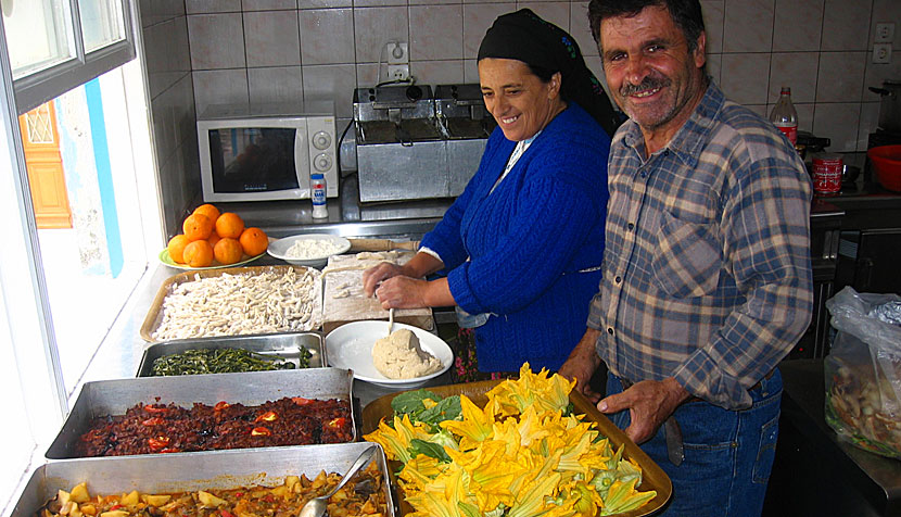 Äta god grekisk mat på Karpathos.