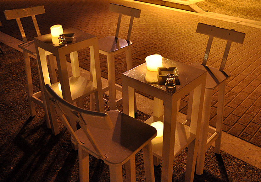 Candle in the wind med Elton John på en bar i Skiathos stad på Skiathos.