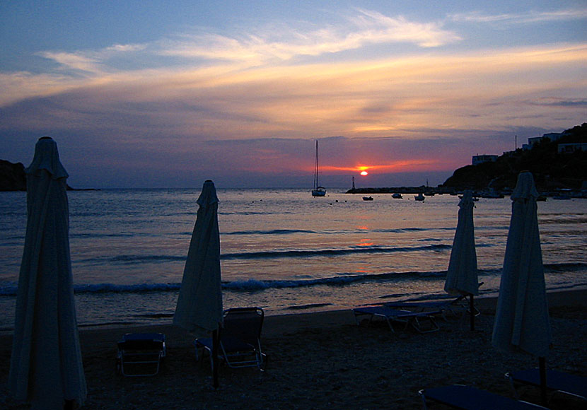 Solnedgången i Kini på Syros i Grekland.