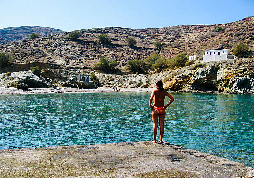 Agios Georgios beach ligger nära Lygaria beach och den lilla byn Ano Meria.