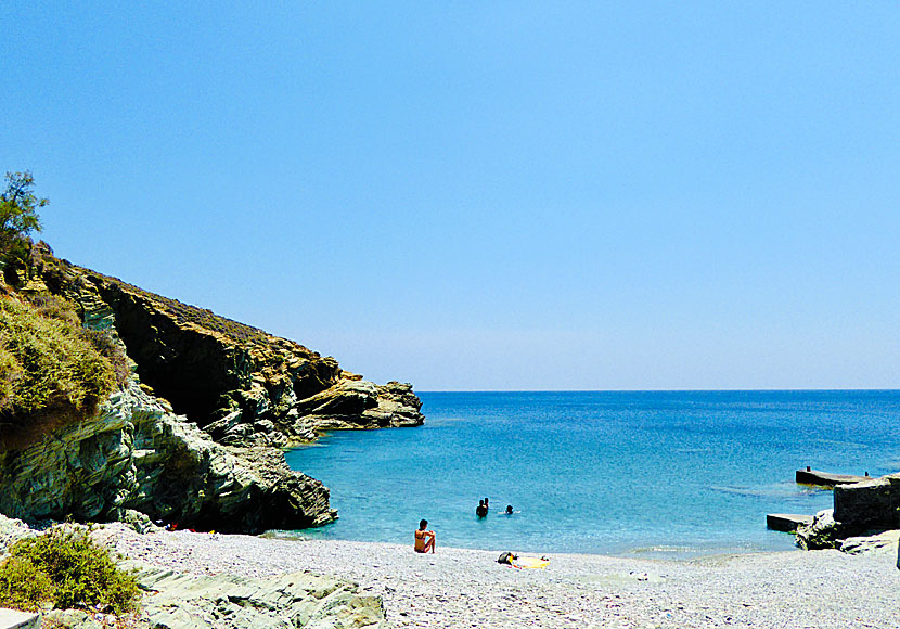 Galifos beach mellan Angali beach Agios Nikolaos beach på Folegandros i Grekland.