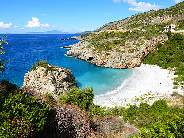 Mästaranas Mästare. Foneas beach nära Kardamili på södra Peloponessos..
