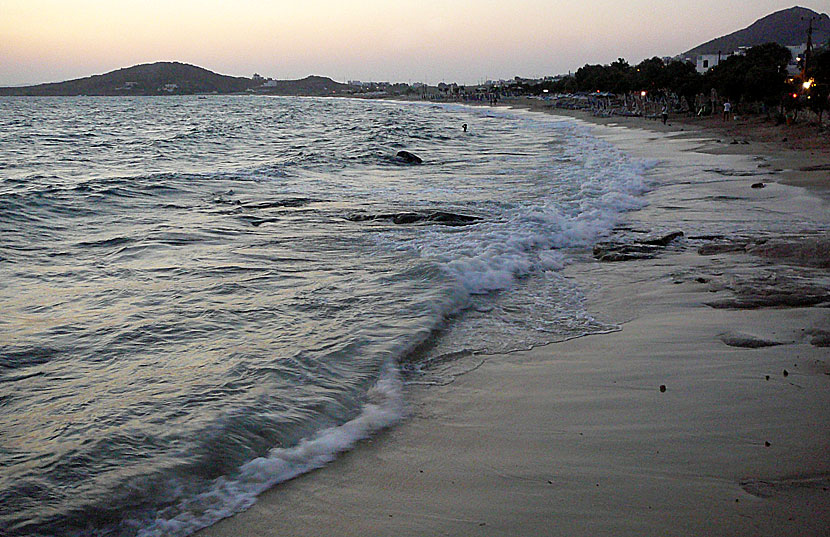 Vind och höga vågor på  Agios Prokopios beach på Naxos.