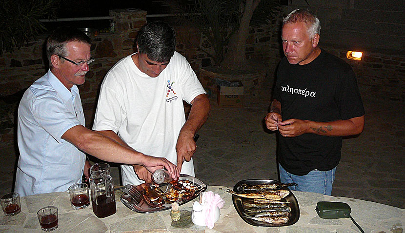 Grillad bläckfisk och färsk fisk på Naxos.