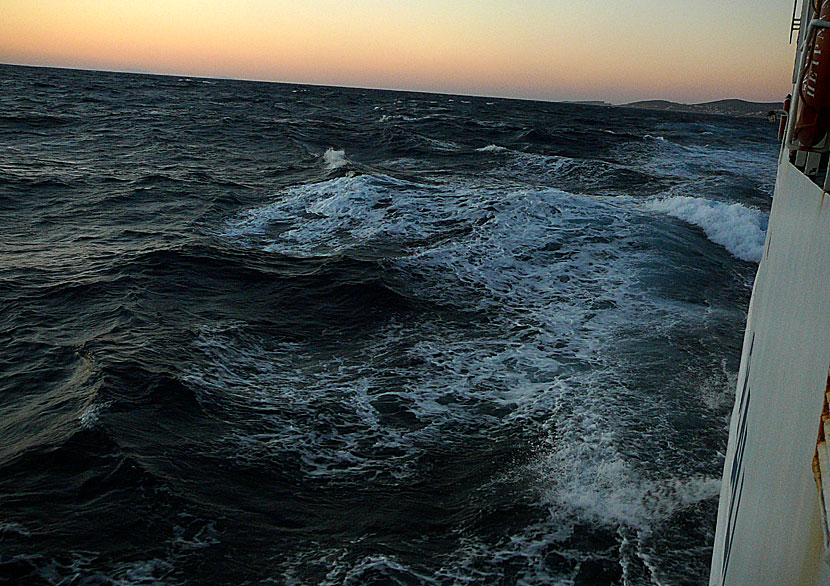 Hela havet stormar mellan Koufonissi och Donoussa när man reser med Express Skopelitis.
