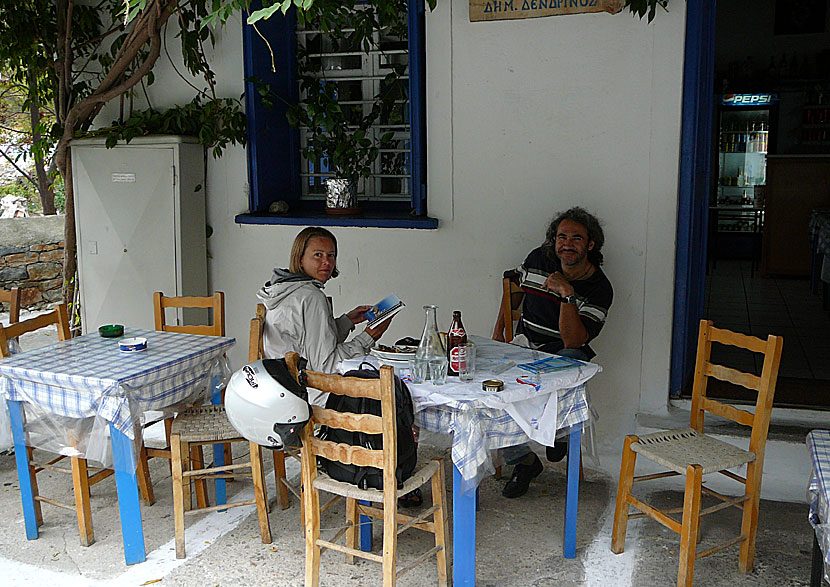 Lunch hos Dimitris på Taverna Loza i Langada.