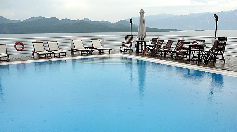 Poolbaren på Hotel Adriatica på Lefkas.
