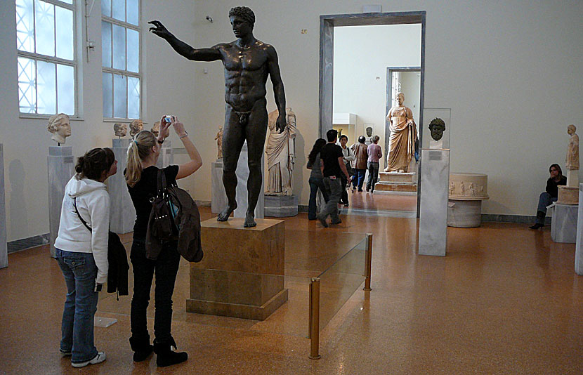 Nationalmuseum i Aten innehåller enorma mängder med intressanta föremål. 