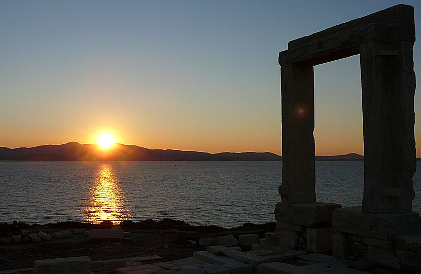 Solnedgång från Portara i Naxos stad. 