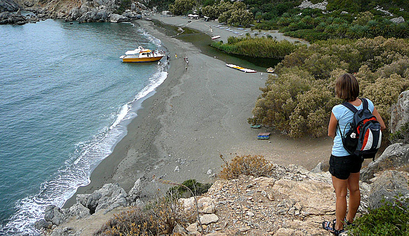 Preveli beach sett från Drimiskiano Ammoudi på södra Kreta.