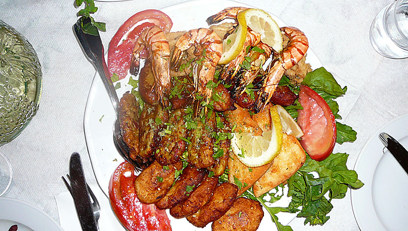 God grekisk mat på Restaurang Elia i Pythagorion på Samos.