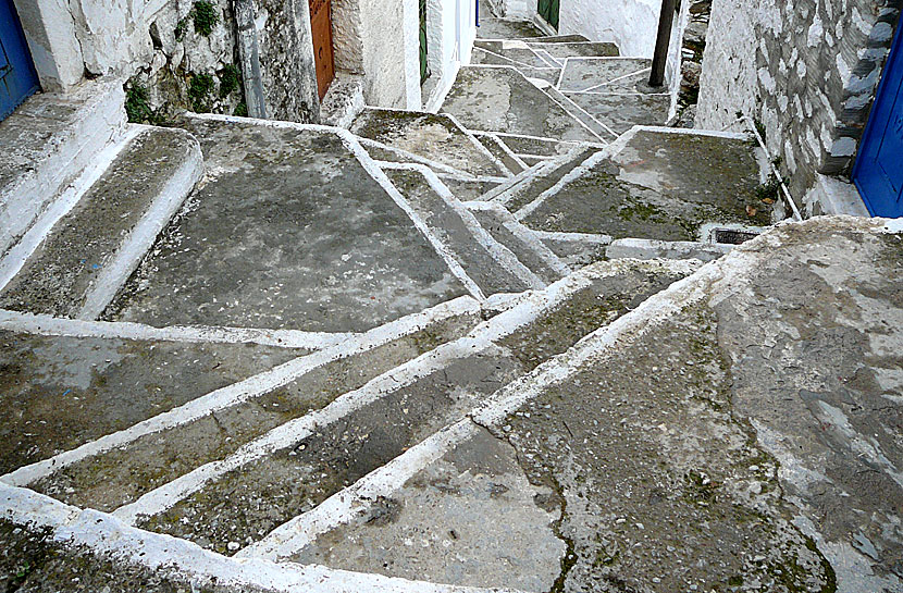 Trappor i Filoti på Naxos i Grekland.