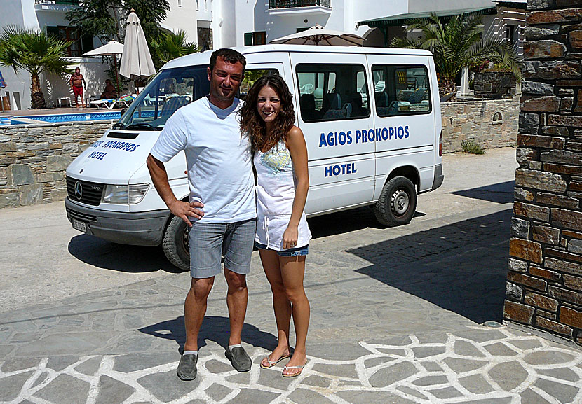 Vaggelis och Effie på Hotel Agios Prokopios.