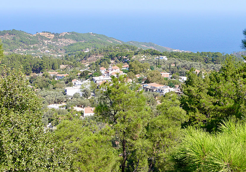 Byn Christos Raches på Ikaria i Grekland.