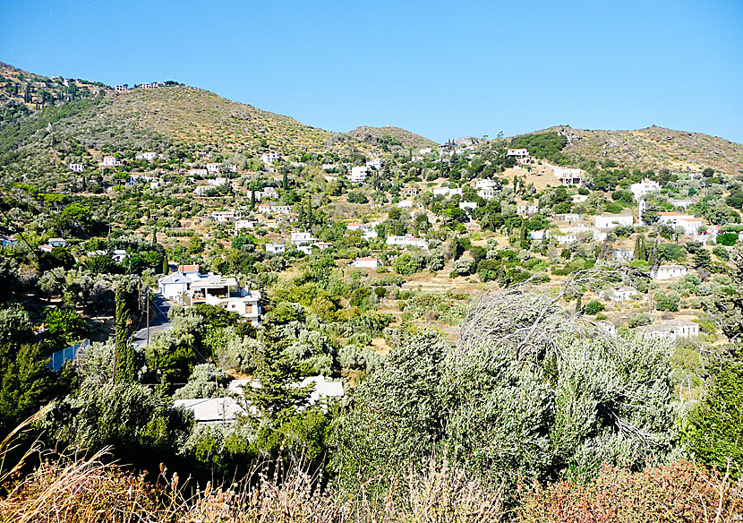 Vandra mellan byarna på Ikaria.