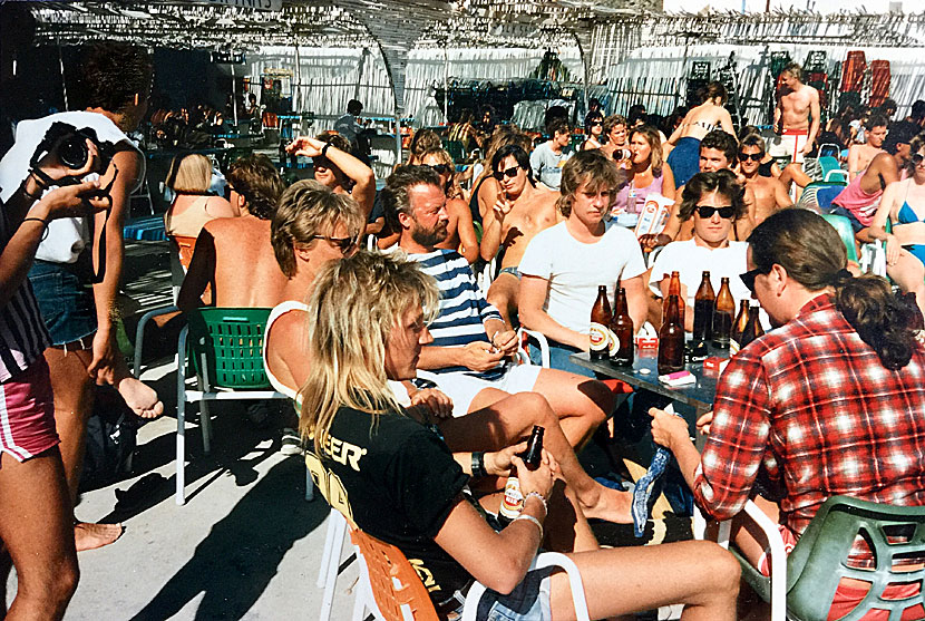Far Out Cafe vid Mylopotas beach på Ios år 1986.