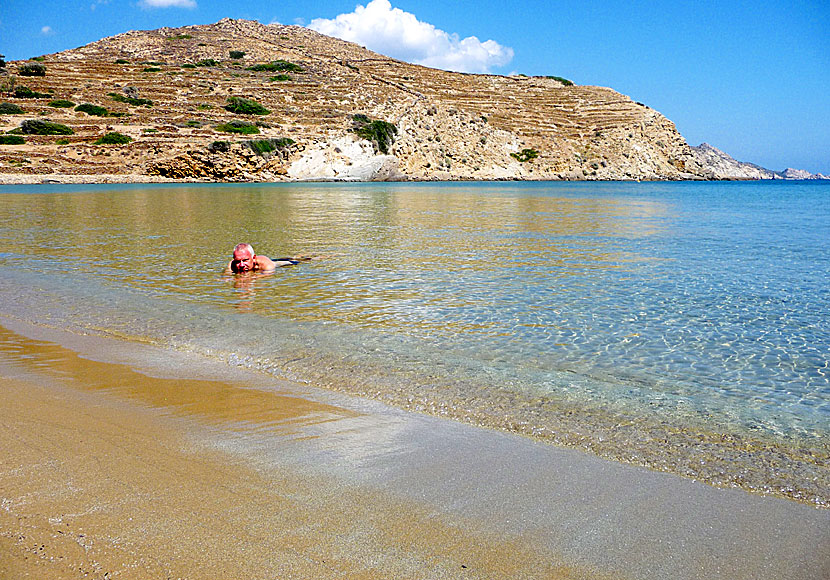 Stranden Kolitsani beach på Ios i Grekland.