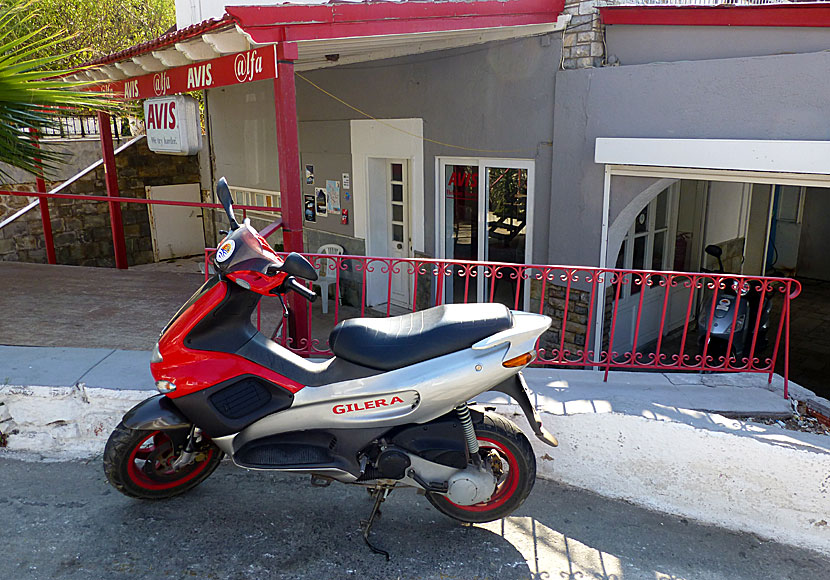 AVIS i Myrties på Kalymnos. Hyra bil och moped.