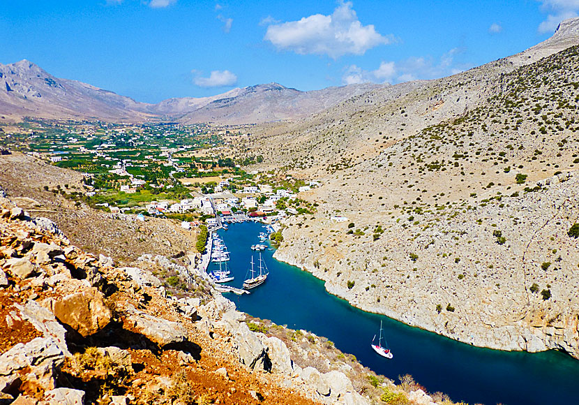 Vandra mellan byarna i Vathydalen på Kalymnos.