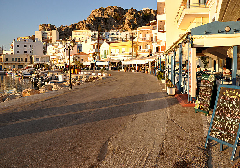 Hamnpromenaden i Pigadia på Karpathos.