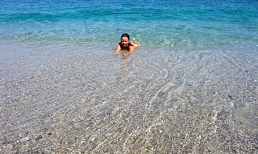 Det underbara vattnet vid Kyra Panagia beach på Karpathos.