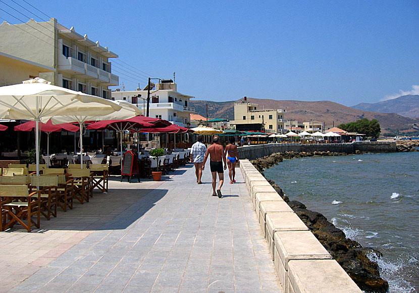 Hamnpromenaden i Kissamos på Kreta.