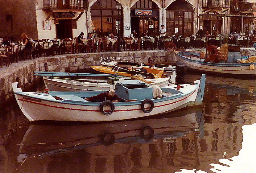 Venetianska hamnen i Rethymnon på Kreta som den såg ut 1984.