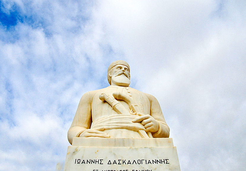 Minnesmärke över Ioannis Daskalogiannis i Anopoli nära Chora Sfakion på södra Kreta.