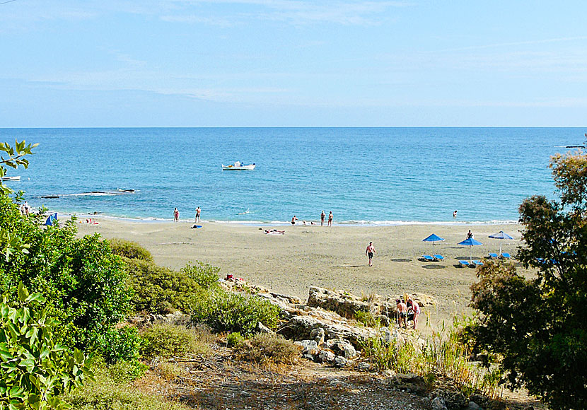 Stranden nedanför borgen Frangokastello på Kreta.