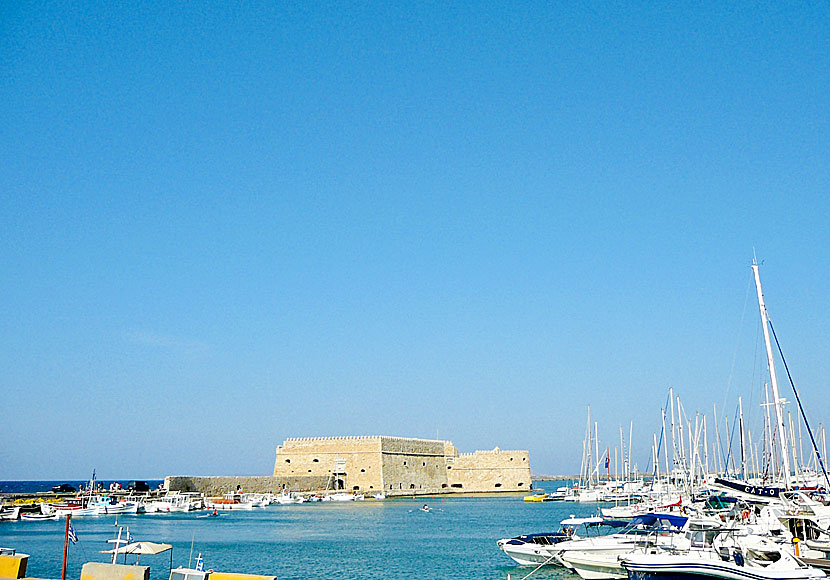 Fortet Koules och hamnen i Heraklion.
