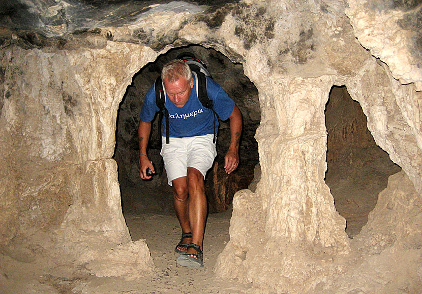 Turkarna hämnades och massakrerade många av frihetskämparna i Milatos Cave på Kreta.