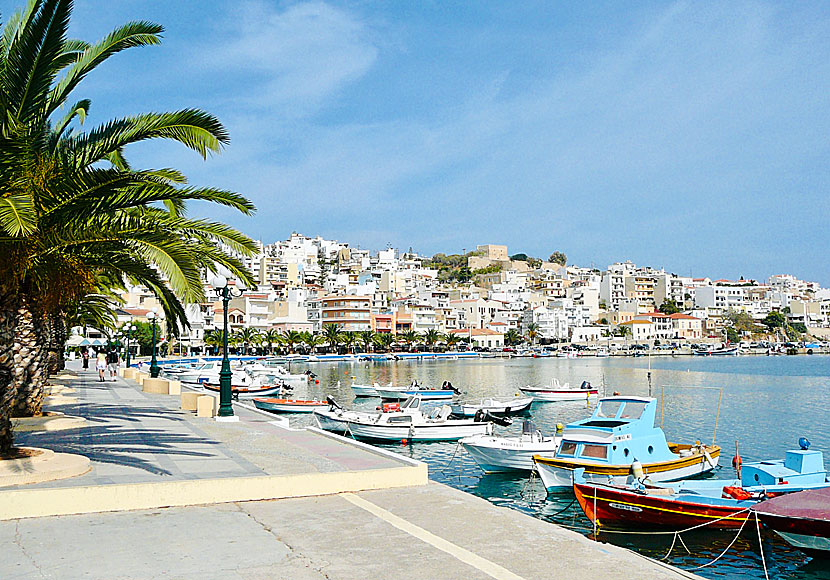 Hamnpromenaden i Sitia på östra Kreta.