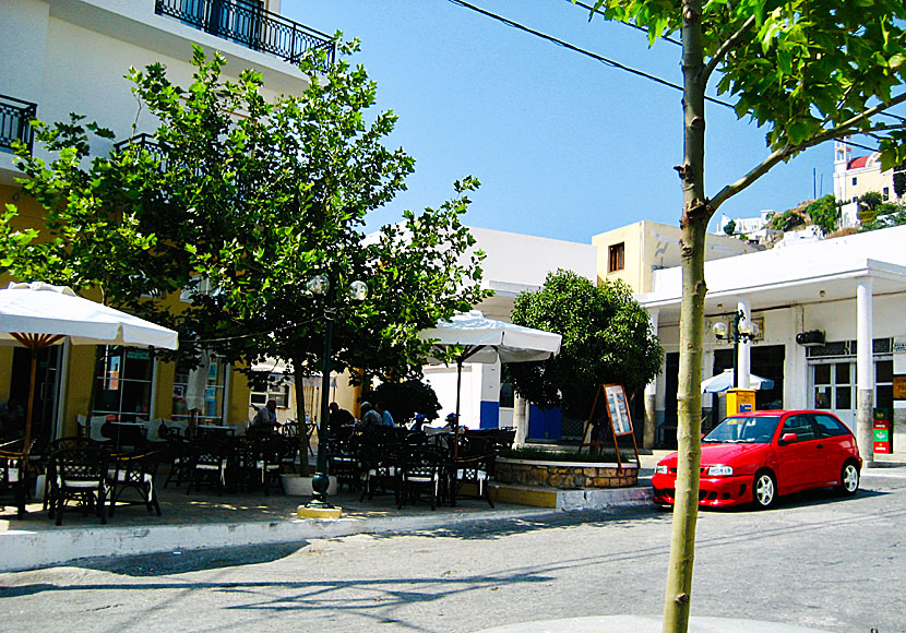 På torget i Platanos finns flera bra restauranger och tavernor.