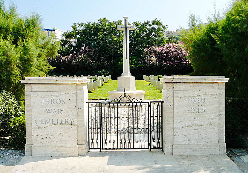 Ingången till Leros War Cemetery i Alinda på Leros i Grekland.