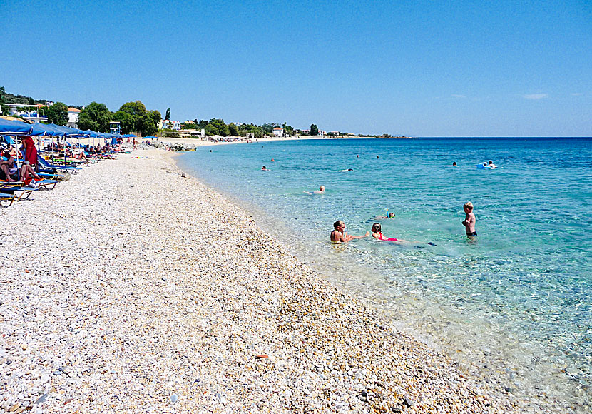 Pebble beach i Agios Isidoros på Lesbos.