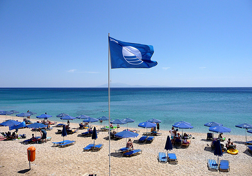 Stranden i Agios Isidoros på Lesbos har förärats en Blue Flag.